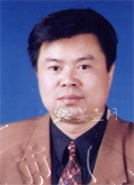 紫砂壶艺师图片:何忍群
