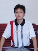 紫砂壶艺师图片：佘海平 