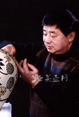 紫砂壶艺师图片:李守才