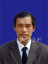 紫砂壶艺师图片:朱文华