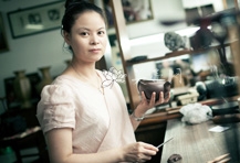 紫砂壶艺师图片:顾婷