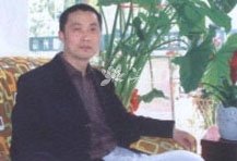 紫砂壶艺师图片:董正强