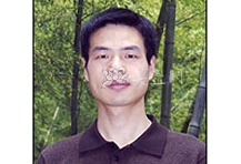 紫砂壶艺师图片:范朝伟