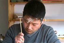 紫砂壶艺师图片:李经强