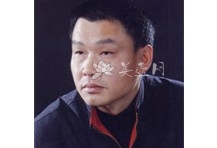 紫砂壶艺师图片:朱勤伟