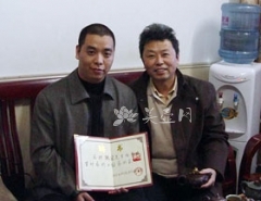 紫砂壶艺师图片：张宏 