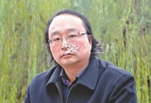 紫砂壶艺师图片:储宣东