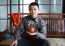 紫砂壶艺师图片：夏洪君 