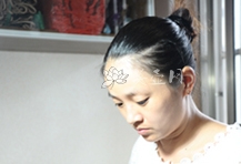 紫砂壶艺师图片：蒋亚芳 