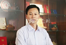 紫砂壶艺师图片：周志良 