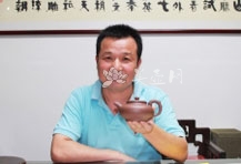 紫砂壶艺师图片:高俊(大)