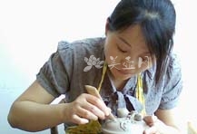 紫砂壶艺师图片:许腊美