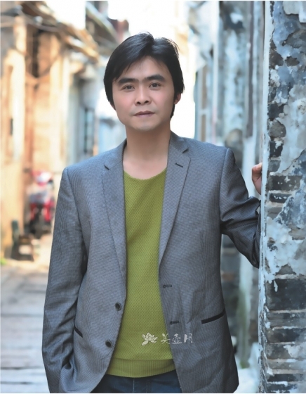 紫砂壶艺师图片:孙跃强