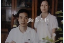 紫砂壶艺师图片：万玉芬 