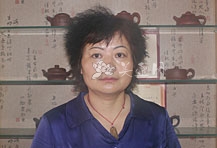 紫砂壶艺师图片:张菊仙