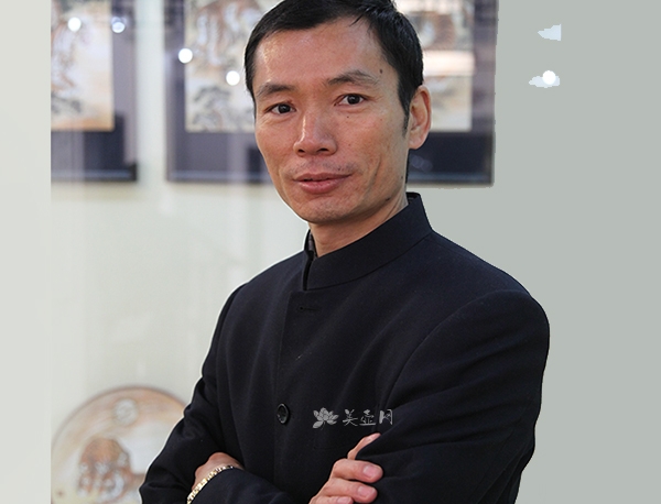 紫砂壶艺师图片:汪成琼