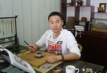 紫砂壶艺师图片:王国俊