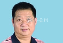 紫砂壶艺师图片:吴俊平